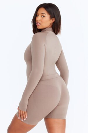 Alternative view of Sculpt Seamless Scrunch Shorts - Pebble Marl